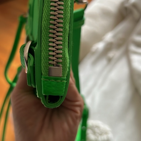 NWT Balenciaga Neo Classic Unisex Leather Crossbody Bag - Picture 9 of 10